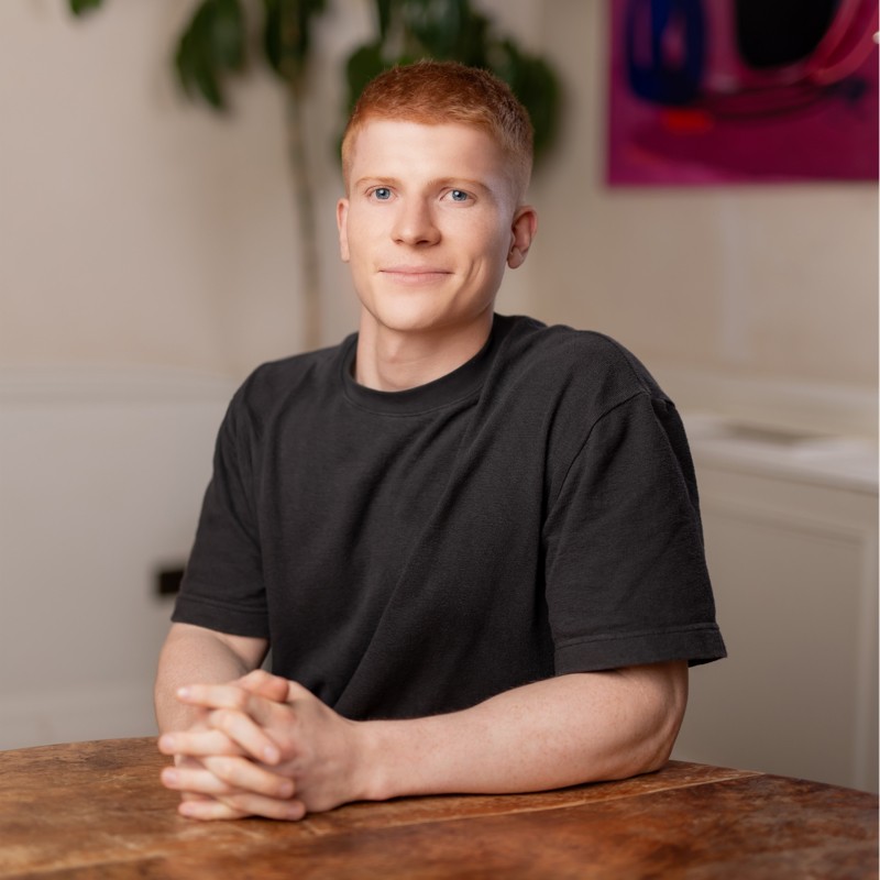 Profile pic of Oliver Knight
